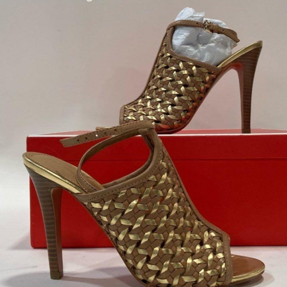 NEW!! Women’s Coach “Leela” Open Toe Sandals Size 7B - Picture 1 of 7